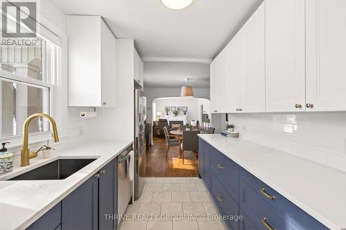 34 Devonshire Avenue, London South (South G), ON - Indoor Photo Showing Kitchen With Upgraded Kitchen