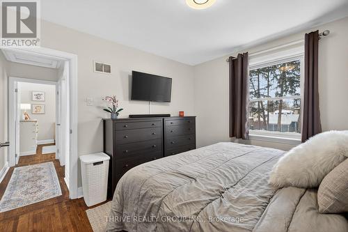 34 Devonshire Avenue, London South (South G), ON - Indoor Photo Showing Bedroom