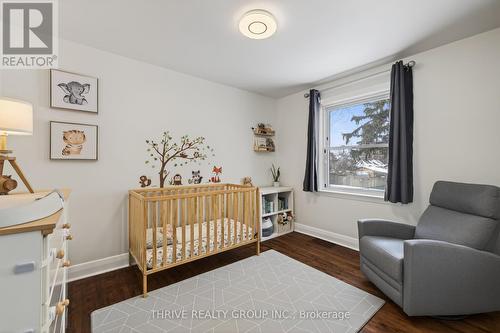 34 Devonshire Avenue, London South (South G), ON - Indoor Photo Showing Bedroom