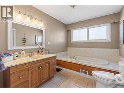 Huge Main Bathroom - 