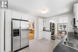 Breakfast bar, all stainless steel appliances - 