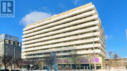 405 - 60 TANNERY ROAD  Toronto, ON M5A 0S8