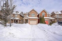 42 ENGLISH OAK DRIVE  Richmond Hill, ON L4E 3W2