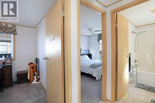 4 Meadowplace Green E, Brooks, AB 