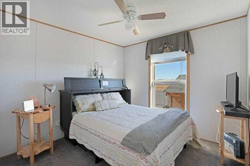 4 Meadowplace Green E, Brooks, AB 