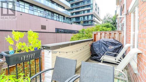 719 - 10 Laidlaw Street, Toronto, ON - Outdoor With Exterior