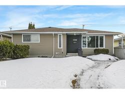 6007 95 AV NW  Edmonton, AB T6B 1A4