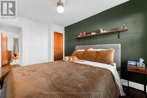 177 Houghton Avenue S, Hamilton, ON - Indoor Photo Showing Bedroom