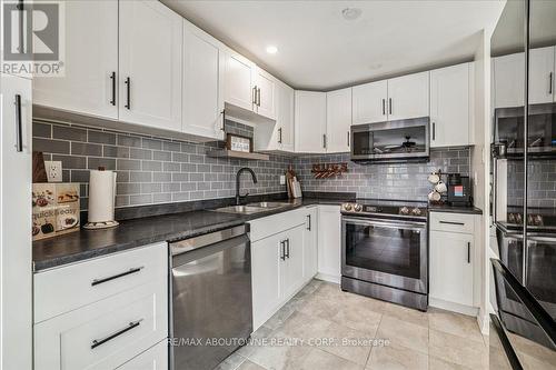 11 Macteith Court, Cambridge, ON - Indoor Photo Showing Kitchen With Stainless Steel Kitchen With Double Sink With Upgraded Kitchen
