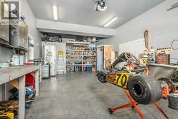 Single Garage with 2 piece bathroom - 