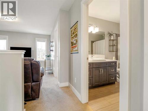 166 Crocus Terrace W, Lethbridge, AB - Indoor