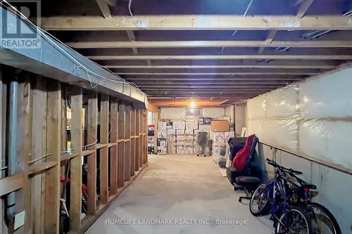 16 Willis Drive, Aurora, ON - Indoor