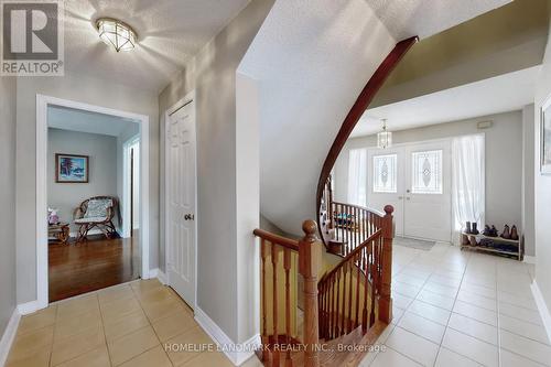 16 Willis Drive, Aurora, ON - Indoor Photo Showing Other Room