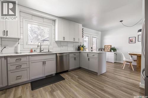 11 Schwager Crescent, Saskatoon, SK - Indoor Photo Showing Kitchen With Upgraded Kitchen