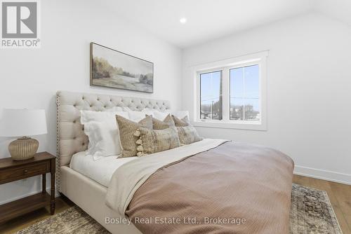 130 Fifth Street, Collingwood, ON - Indoor Photo Showing Bedroom