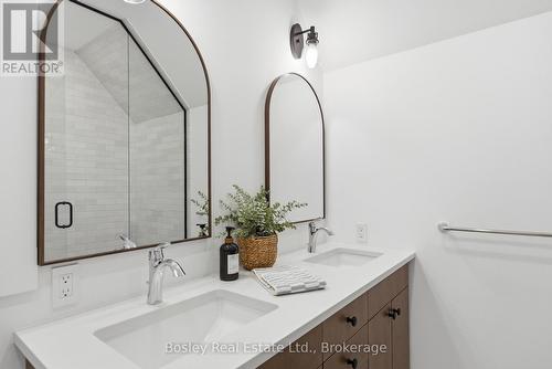 130 Fifth Street, Collingwood, ON - Indoor Photo Showing Bathroom