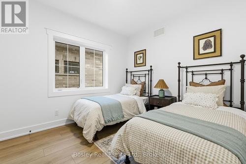 130 Fifth Street, Collingwood, ON - Indoor Photo Showing Bedroom