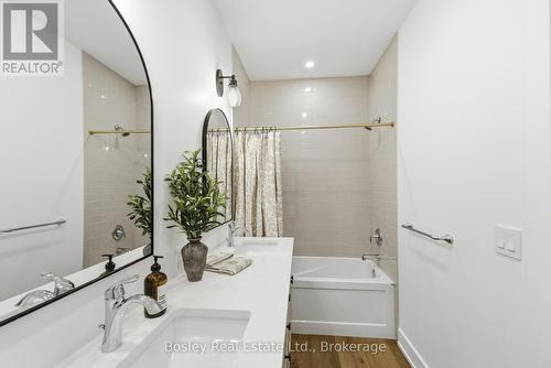130 Fifth Street, Collingwood, ON - Indoor Photo Showing Bathroom