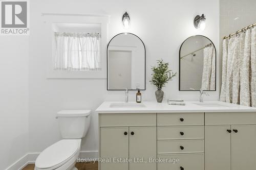 130 Fifth Street, Collingwood, ON - Indoor Photo Showing Bathroom