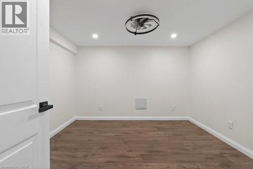 19 Huxley Avenue N, Hamilton, ON - Indoor Photo Showing Other Room