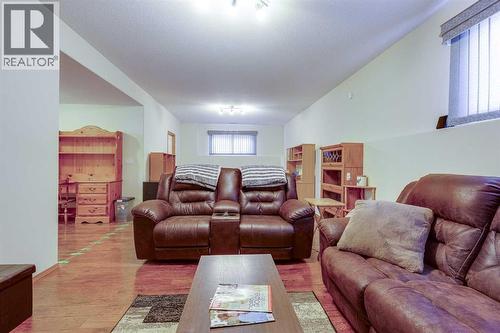 38 Kendrew Drive, Red Deer, AB - Indoor Photo Showing Living Room