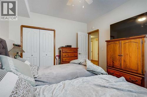 38 Kendrew Drive, Red Deer, AB - Indoor Photo Showing Bedroom