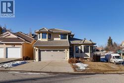 39 Signature Mews SW  Calgary, AB T3H 2V6