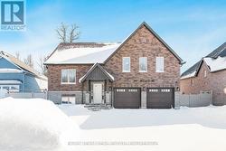 287 ROBINSON ROAD  Wasaga Beach, ON L9Z 3A3