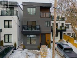 24 HARRIET STREET  Toronto, ON M4L 2E9