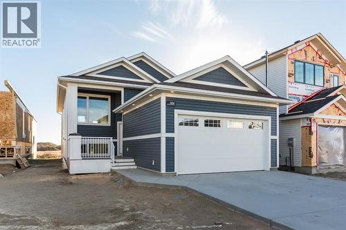 566 Malahat Green W  Lethbridge, AB T1J 5H1