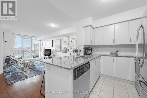 1208 - 215 Sherway Gardens Road, Toronto, ON - Indoor Photo Showing Kitchen