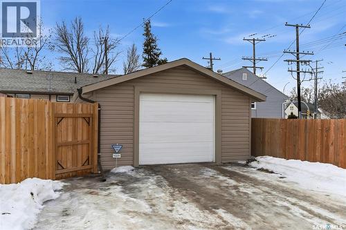 4124 4Th Avenue, Regina, SK - Outdoor