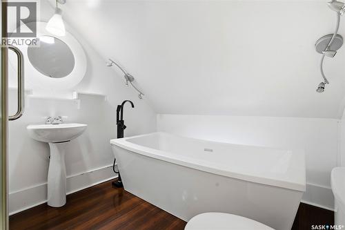 2255 Montreal Street, Regina, SK - Indoor Photo Showing Bathroom