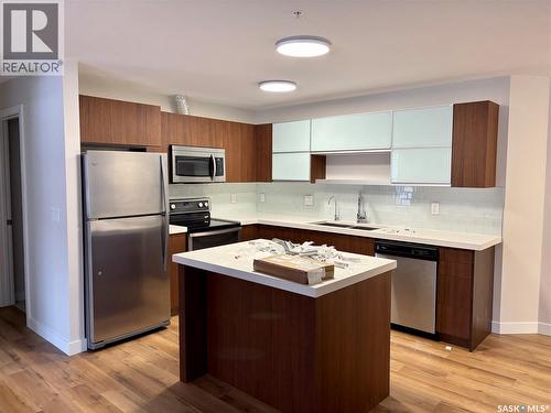 113 1545 Neville Drive, Regina, SK - Indoor Photo Showing Kitchen