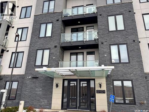 203 2101 Heseltine ROAD  Regina, SK S4V 3H1