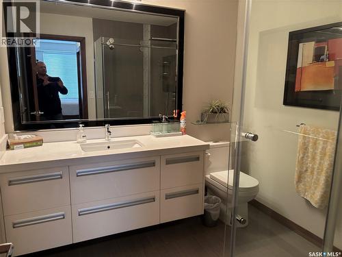 203 2101 Heseltine Road, Regina, SK - Indoor Photo Showing Bathroom