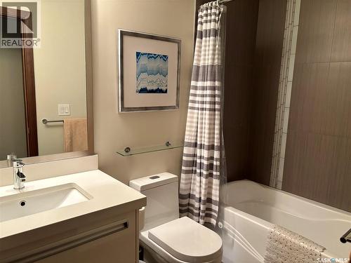 203 2101 Heseltine Road, Regina, SK - Indoor Photo Showing Bathroom