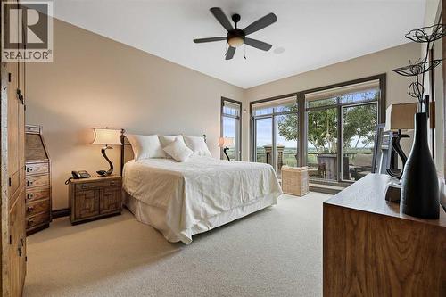 149 Mt Douglas Circle Se, Calgary, AB - Indoor Photo Showing Bedroom