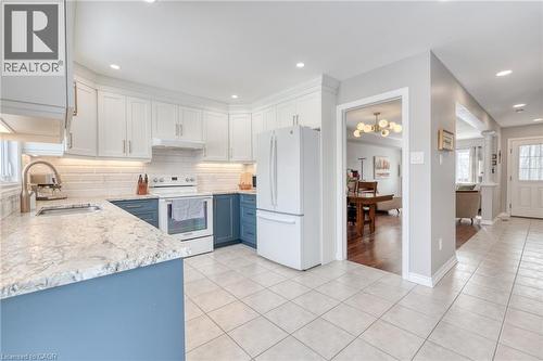 4 Richview Drive, Hamilton, ON - Indoor Photo Showing Kitchen