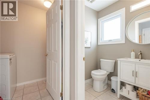 4 Richview Drive, Hamilton, ON - Indoor Photo Showing Bathroom