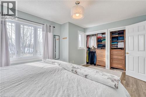 4 Richview Drive, Hamilton, ON - Indoor Photo Showing Bedroom