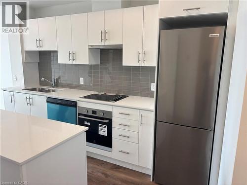 461 Green Road Unit# 607, Hamilton, ON - Indoor Photo Showing Kitchen With Double Sink With Upgraded Kitchen