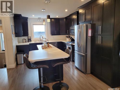 1229 2Nd Avenue N, Saskatoon, SK - Indoor Photo Showing Kitchen With Stainless Steel Kitchen