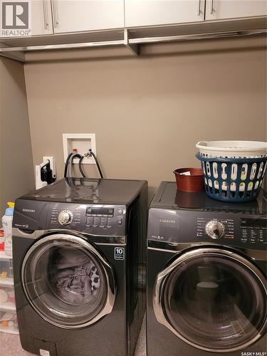 1229 2Nd Avenue N, Saskatoon, SK - Indoor Photo Showing Laundry Room