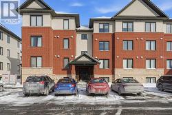 6 - 135 BLUESTONE PRIVATE  Ottawa, ON K4A 0X7