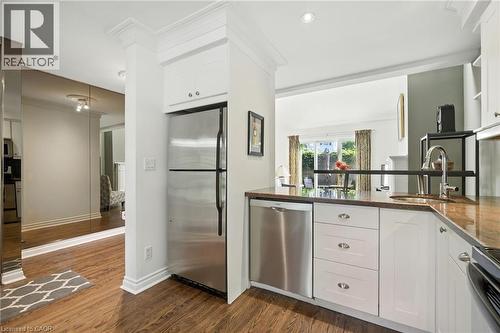 479 Blathwayte Lane, Burlington, ON - Indoor Photo Showing Kitchen