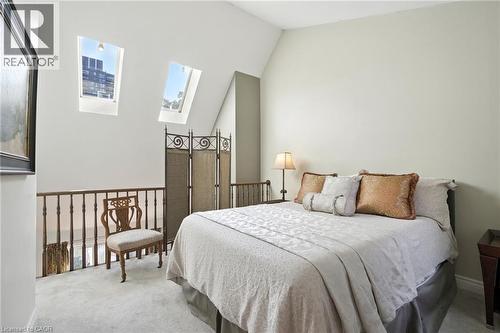 479 Blathwayte Lane, Burlington, ON - Indoor Photo Showing Bedroom