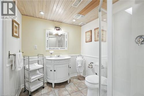 479 Blathwayte Lane, Burlington, ON - Indoor Photo Showing Bathroom