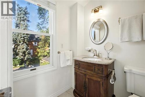479 Blathwayte Lane, Burlington, ON - Indoor Photo Showing Bathroom