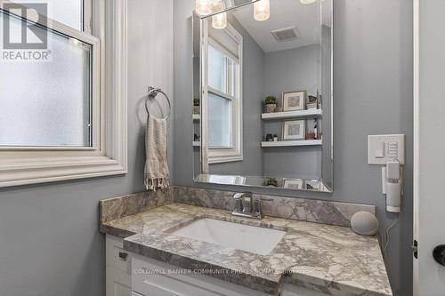 494 Upper Wentworth Street, Hamilton, ON - Indoor Photo Showing Bathroom